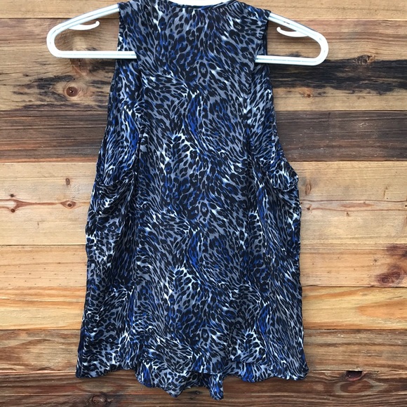 Parker | Silk Cheetah Print Keyhole Ruffle Blouse - Picture 4 of 4